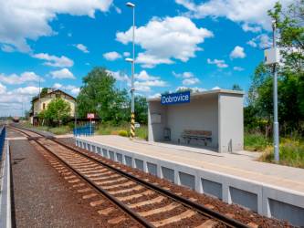 Vlaková zastávka Dobrovice